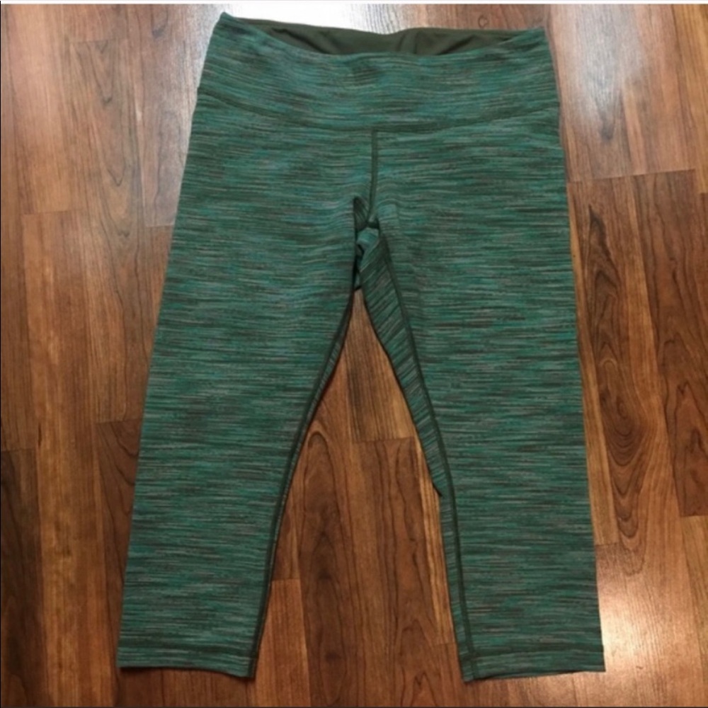 Lululemon fatigue green/gray wonder under crops